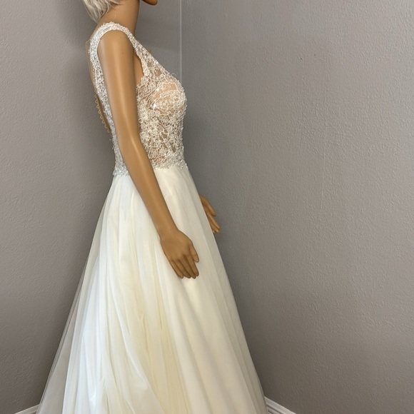 Ella Rosa Private Label By G Wedding Dress size 10 Tulle and Beading open back - Picture 14 of 14